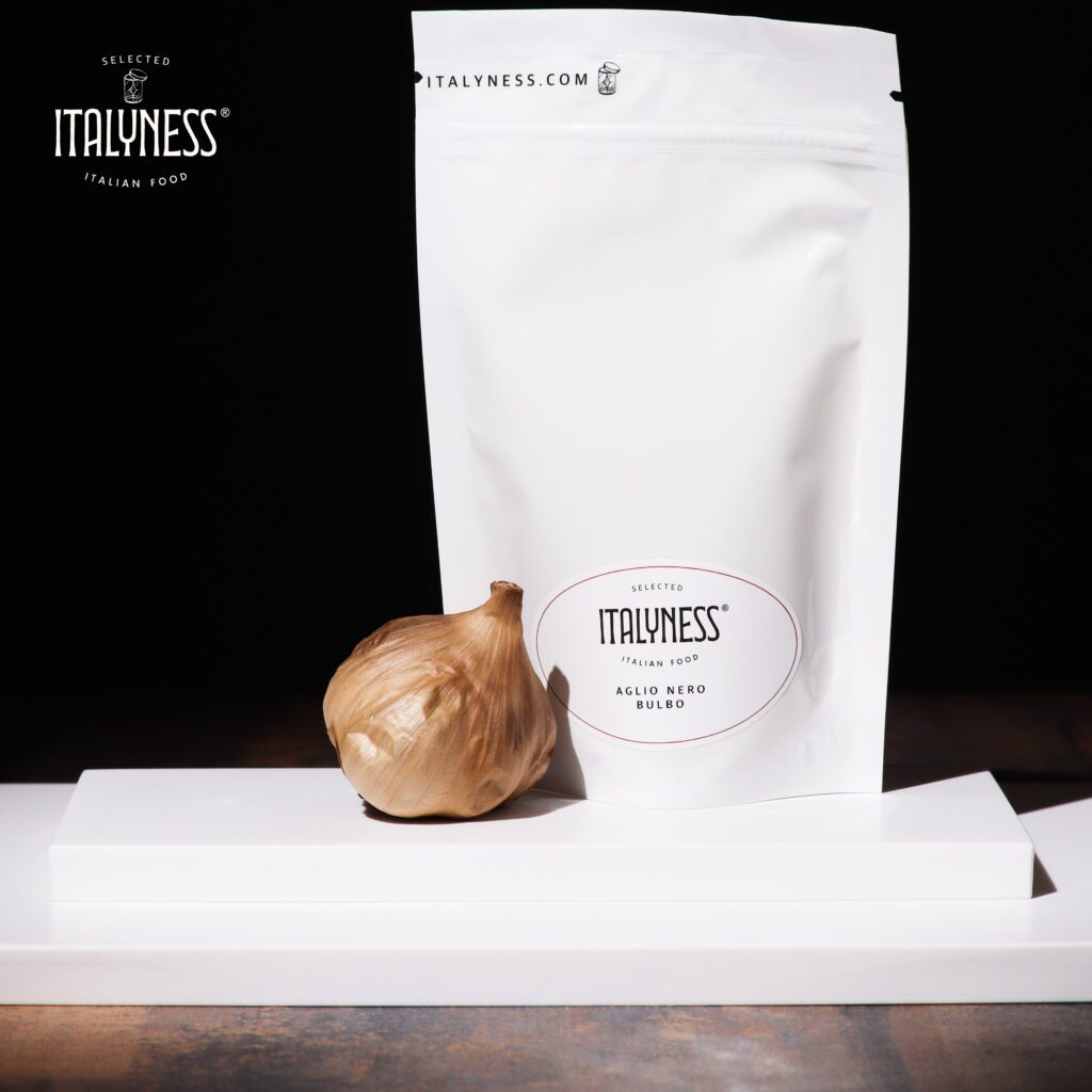 aglio nero bulbo fermentato intero gourmet