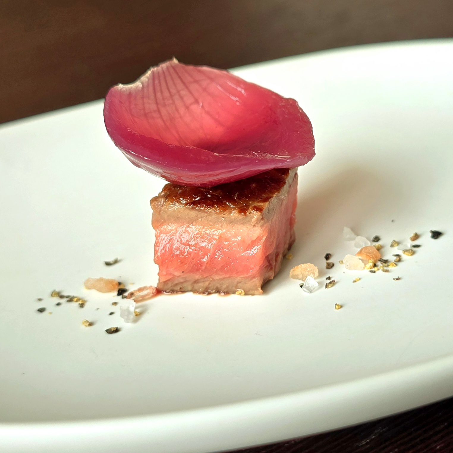 Cipolla rossa in petali in agrodolce